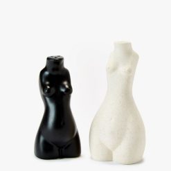 Maison | Anissa Kermiche Paire De Salieres Et Poivrieres Pour Le Corps (Beige, Noir)