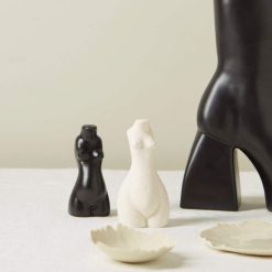 Maison | Anissa Kermiche Paire De Salieres Et Poivrieres Pour Le Corps (Beige, Noir)
