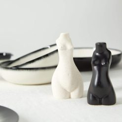 Maison | Anissa Kermiche Paire De Salieres Et Poivrieres Pour Le Corps (Beige, Noir)